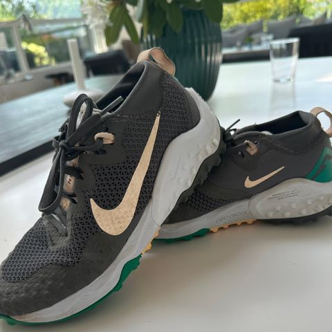 Nike terreng joggesko 36