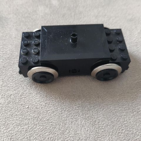 Eldre Lego togdeler 12V og 9V