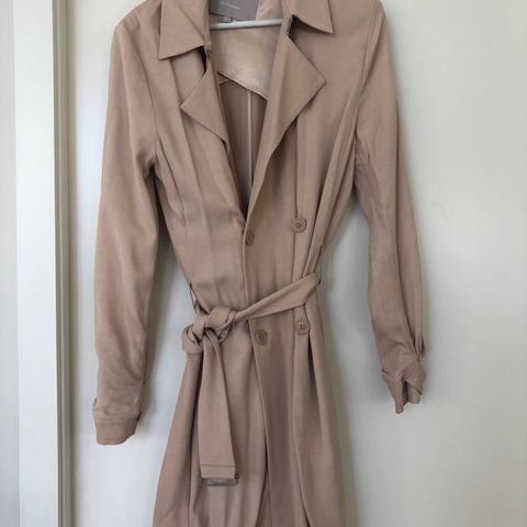 Trenchcoat, In Wear, 300,-