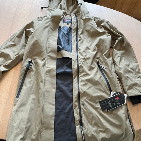 Normann Raincoat str 36 (ny og ubrukt)