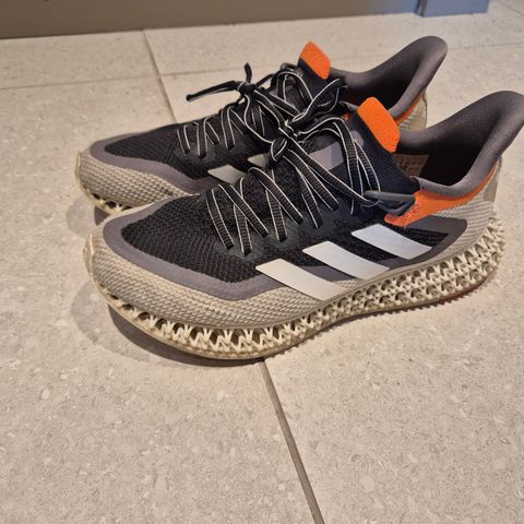 Adidas 4D FWD 2 str 42