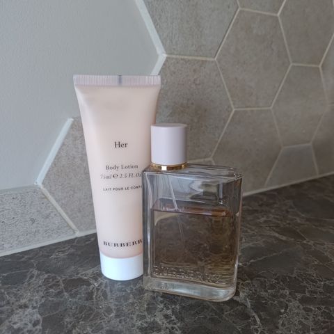 Burberry parfyme + bodylotion