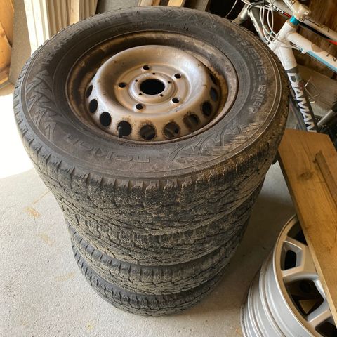 Ford transit  235/65R16c