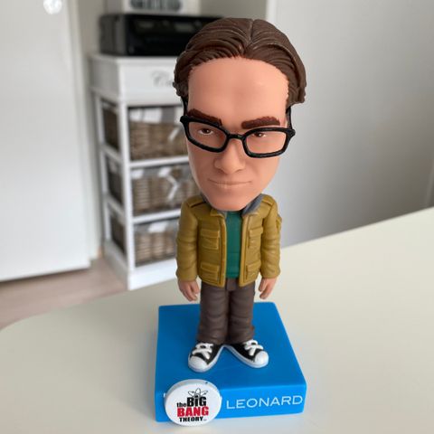 The Big Bang Theory Funko Wacky Wobbler Bobble Head figur av Leonard