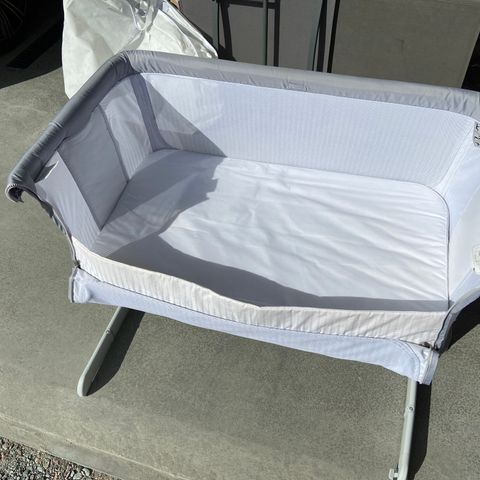 Soveseng/bedside crib (Chicco next2me)