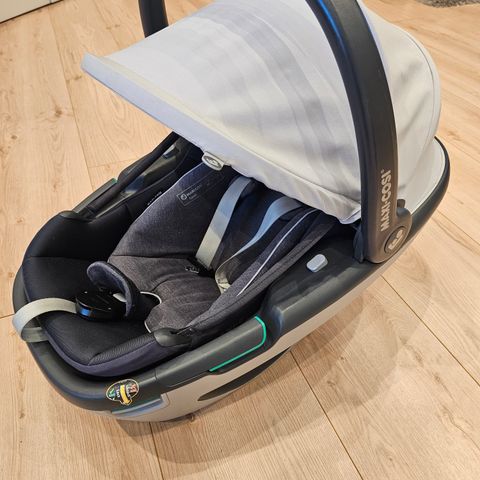 Pent brukt maxi cosi coral bilstol med ISOFIX base