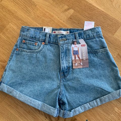 Levi’s shorts