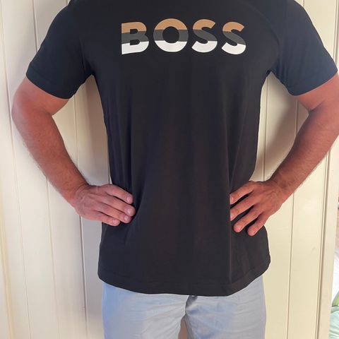 Boss t skjorte