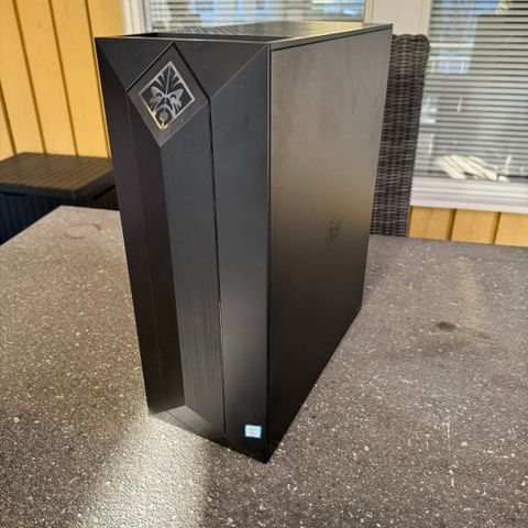 Gaming PC selges - HP OMEN obelisk