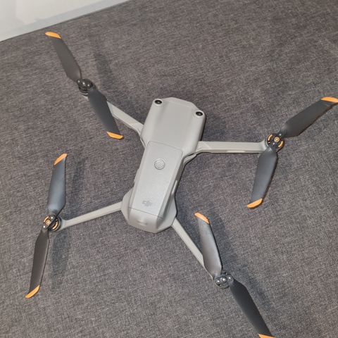 DJI Drone Air 2s Fly More Combo.