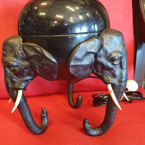 Elefant bord lampe