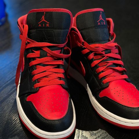 Air jordans 1 mid