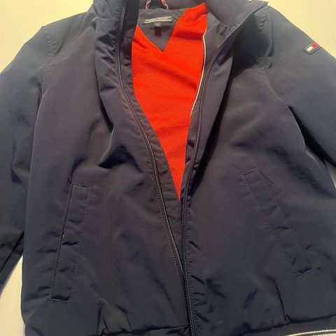 Tommy Hilfiger jakke str 152