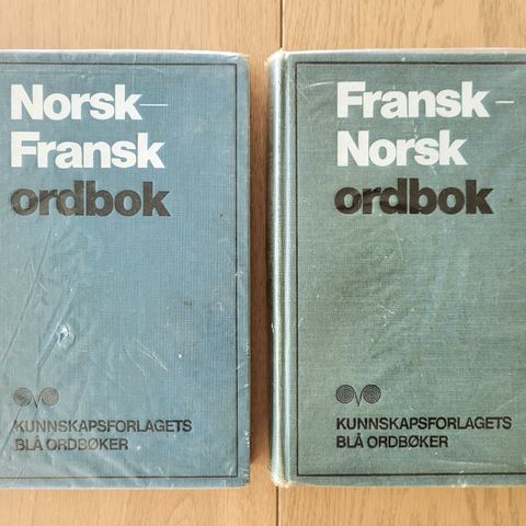 Innbundne ordbøker norsk/fransk - kr 40 pr bok