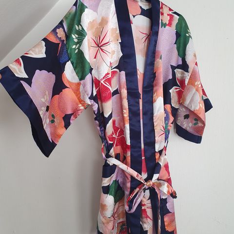 Blomstrete kimono/tunika