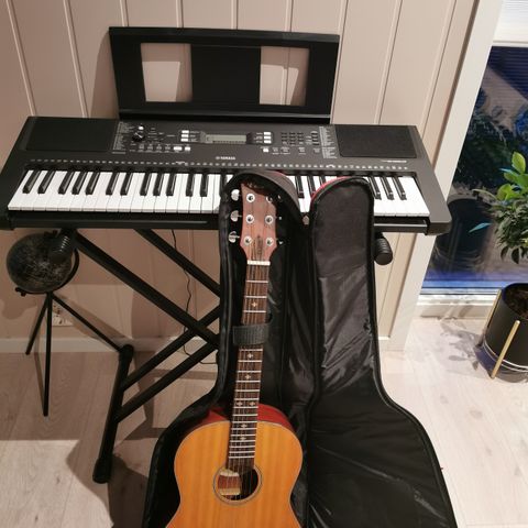 Pent brukt Yamaha  Bærbart  og Gitar.