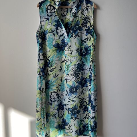 Grønn/blå kjole til sommer