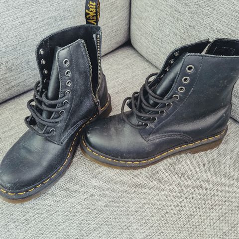 Dr. Martens 1460 boots