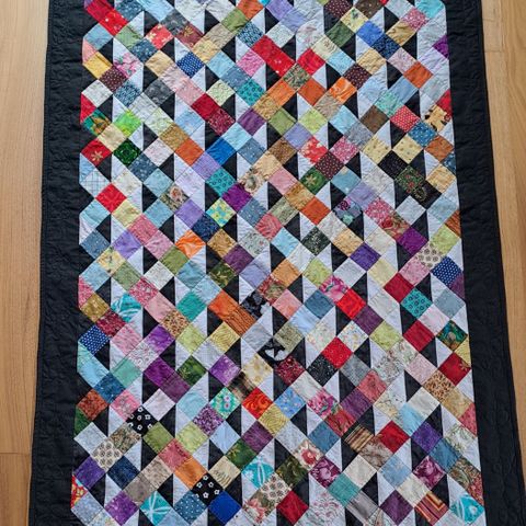 Lappeteppe/Slumreteppe/Leketeppe/Quilt/Lappeteknikk/Patchwork