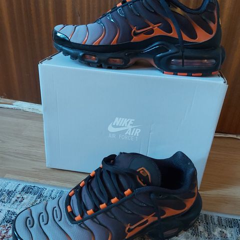 Nike Air Max Tuned 1