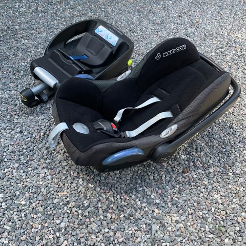 Maxi Cosi bilsete og base med isofix