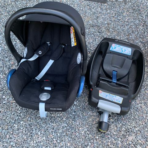 Maxi Cosi Bilsete og base med isofix