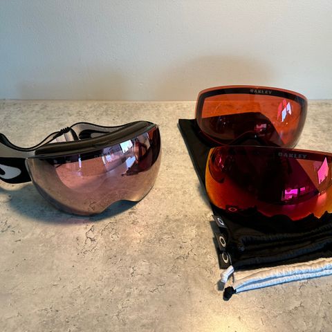 Oakley Flight Deck XL med to ekstra glass