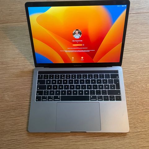 MacBook Pro 2019, 13" Retina, 128GB