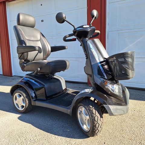 Mobilitetsscooter, elektrisk rullestol.  Heartway Aviator S8
