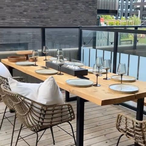 bord til terrasse/hage og benk i heltre m/stoler