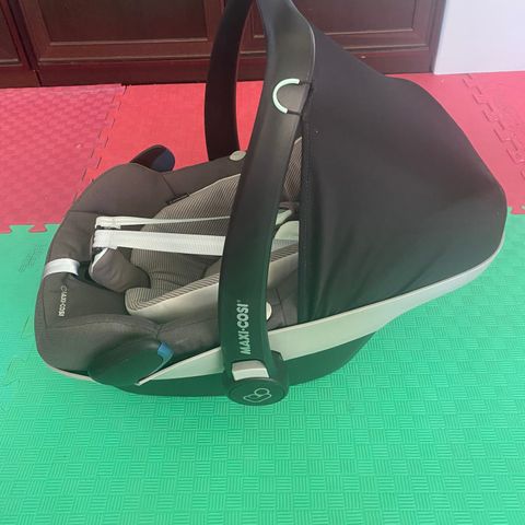 Maxi Cosi 45-75 cm ( 12 kg )