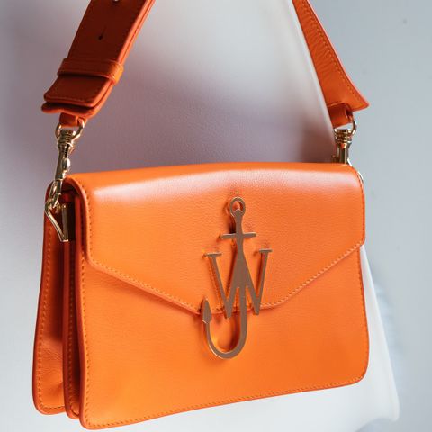 JW Anderson logo bag veske