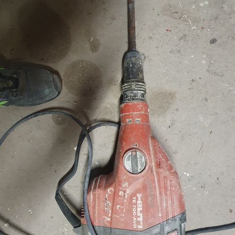 Hilti te 700 avr selges