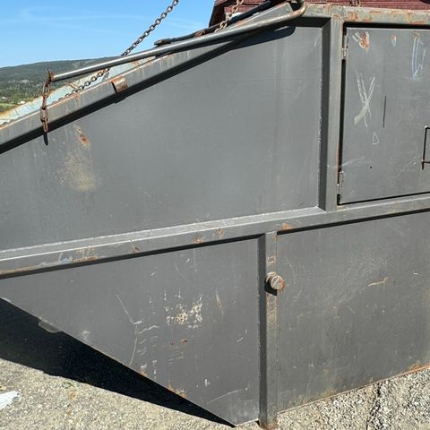 Søppelcontainer 7m3