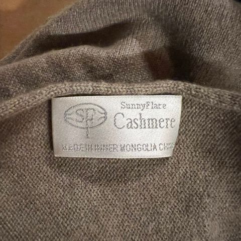 Cashmere poncho