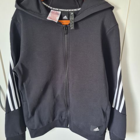 Adidas hettegenser str.152