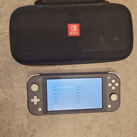 Nintendo switch lite selges