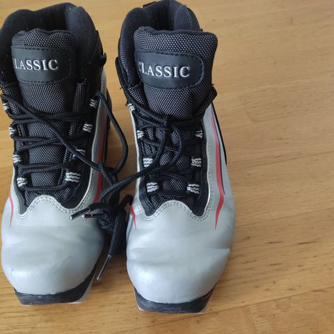 Skisko Classic str.37 - 100 kr