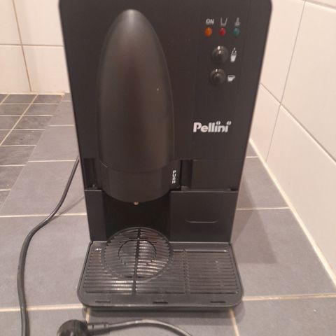 Kaffemaskin  Pellini 650 kr