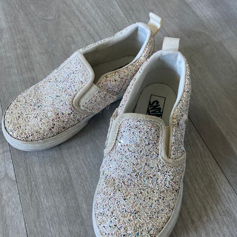 Vans med glitter i str 26