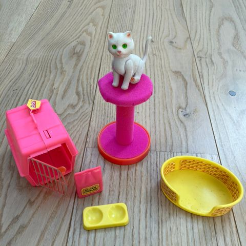 Barbie Kitten Fluffy Mattel 1982