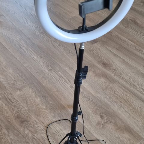 XQISIT Selfie ringlys med tripod