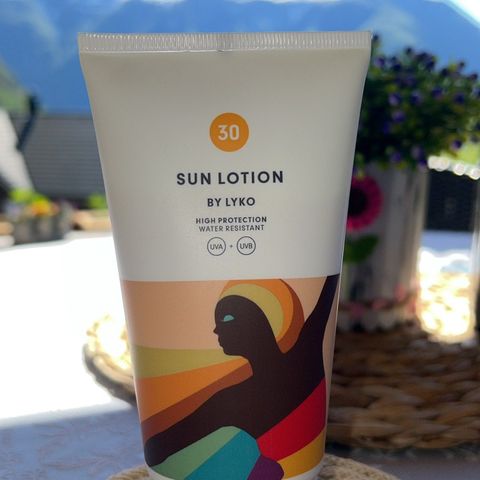 Sun lotion by Lyko spf 30