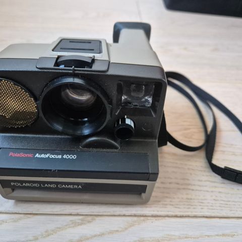 Polaroid Polasonic 4000 autofocus instant camera