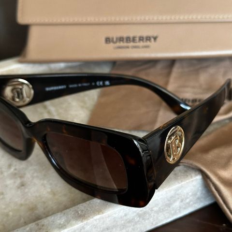 Burberry solbriller