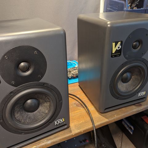 KRK V6 series 2 monitor