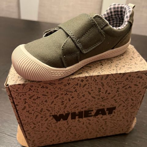 Sneakers til gutt str 28 Wheat (helt nye)