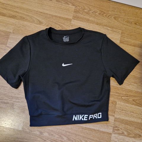 Nike kort treningstopp/t-skjorte