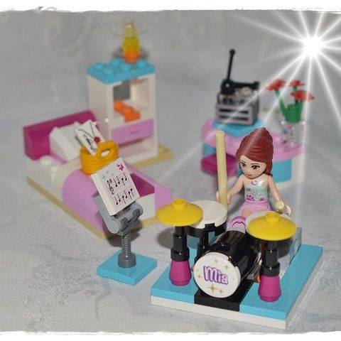 Siste Sjanse ~~~ LEGO Friends: Mia's Bedroom (3939) ~~~