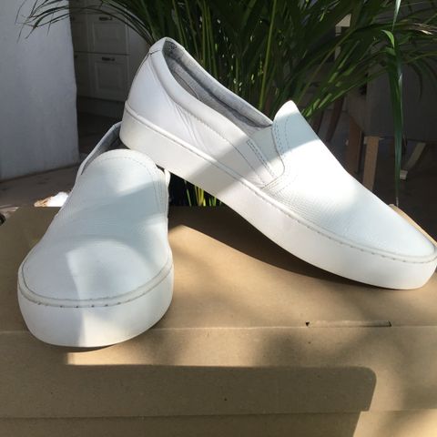 VAGABOND slip-on